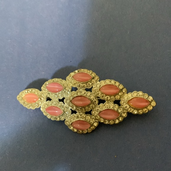 Beautiful Pretty  in Pink brooch - Picture 2 of 4